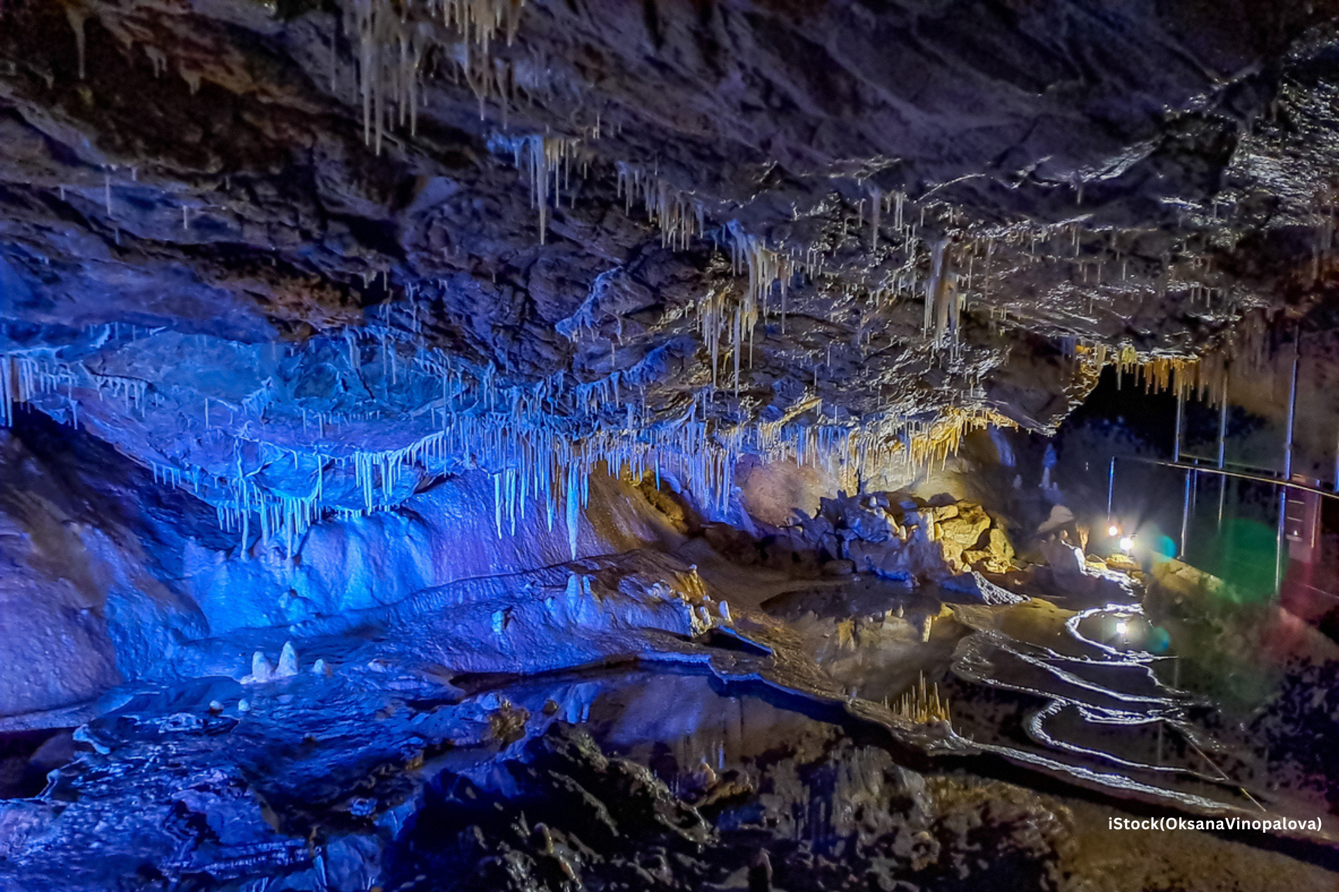 Postojnska-jama_Source-iStock_Author-OksanaVinopalova1692548352-1