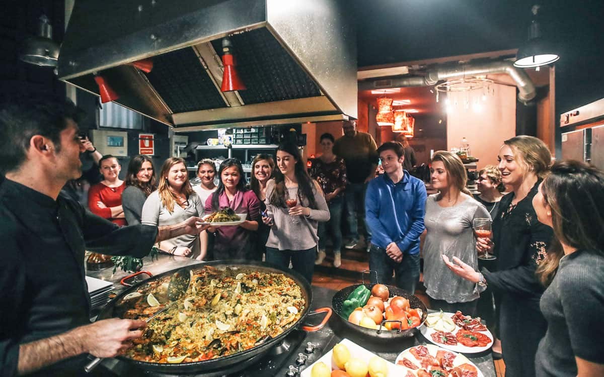 paella-cooking-class-barcelona_optimized-1