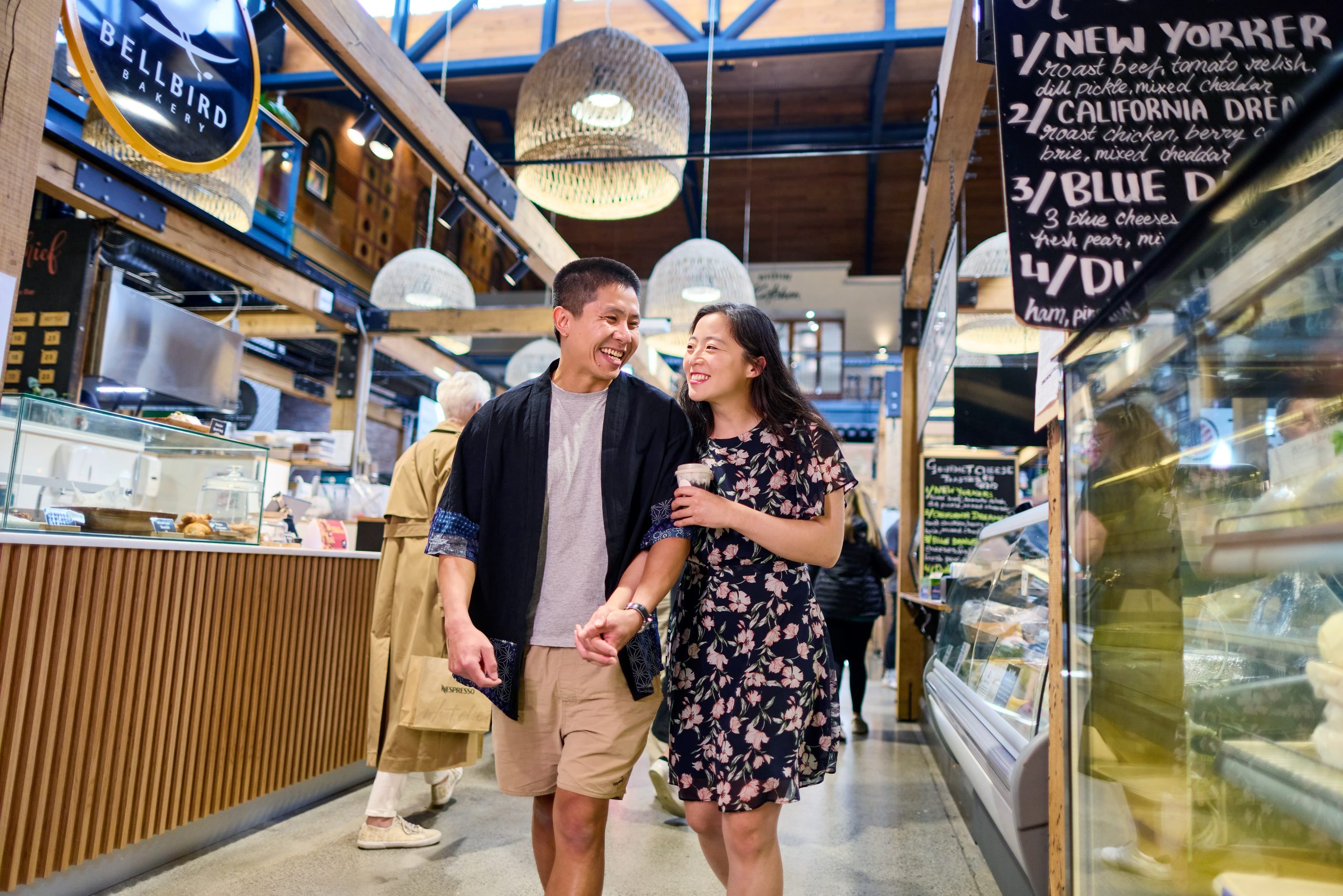 551316-couple-exploring-the-riverside-market-2