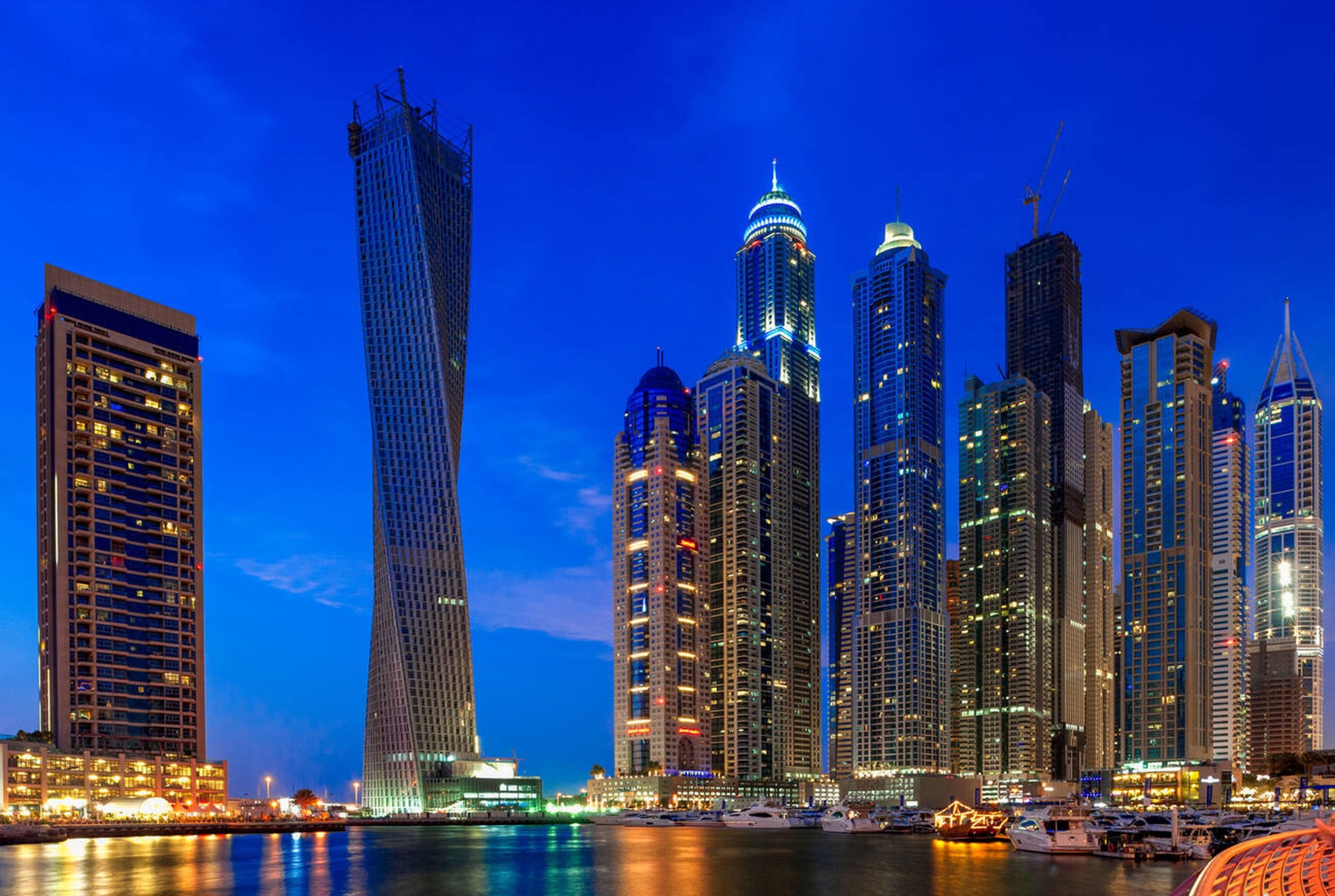 Dubai – A Fusion of Modernity, Luxury & Timeless Culture