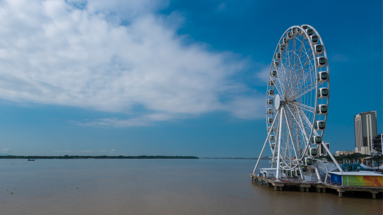 From Colonial Streets to the Beach: A Journey Through Guayaquil & the Coast