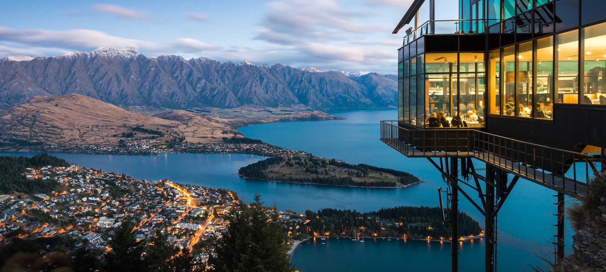 Region-Queenstown-Central-Otago-Town-Lake-View-Bobs-Peak-Sunset-Mountains-Gondola-Banner-2000x900-2
